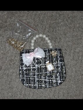 Kids Pearl-Handle Tweed Mini Handbag with Bow and Charm